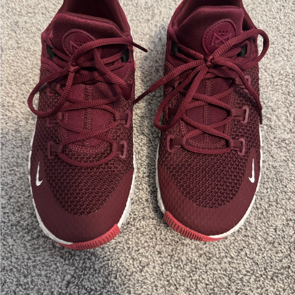 Nike Metcon Maroon Sneakers size 8
